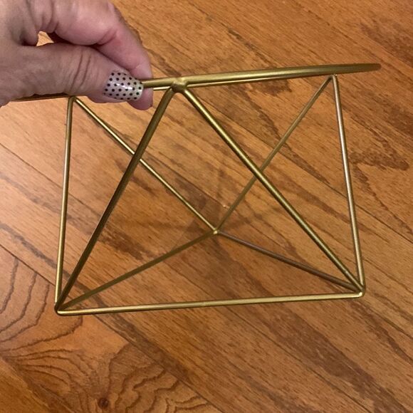 Geometric plant holder/stand and gold tone - Picture 2 of 3